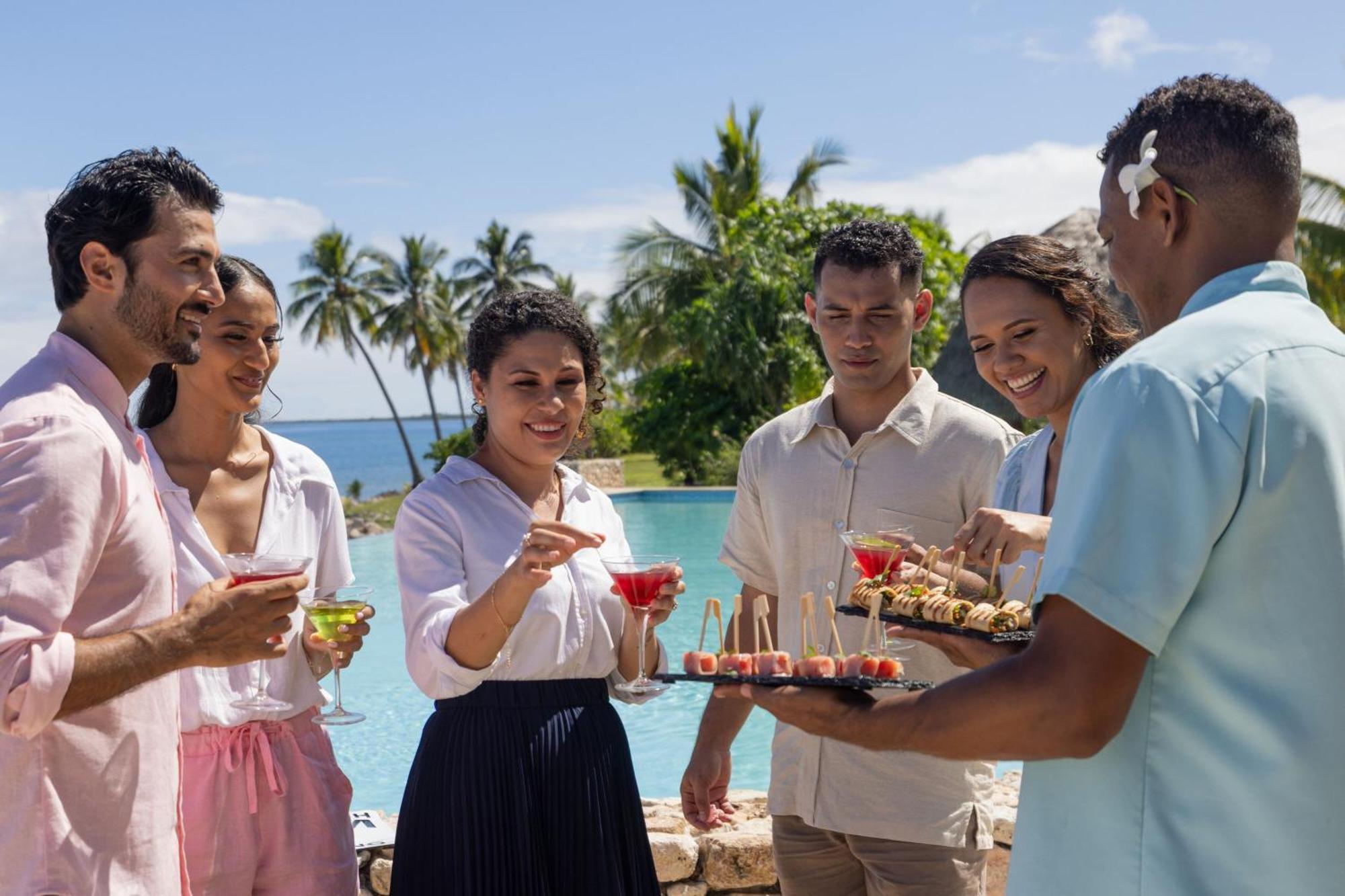 斐济莫米湾万豪度假酒店 Momi 外观 照片 The resort's staff